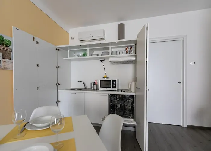 מלון דירות Stresa Residence סטרסה